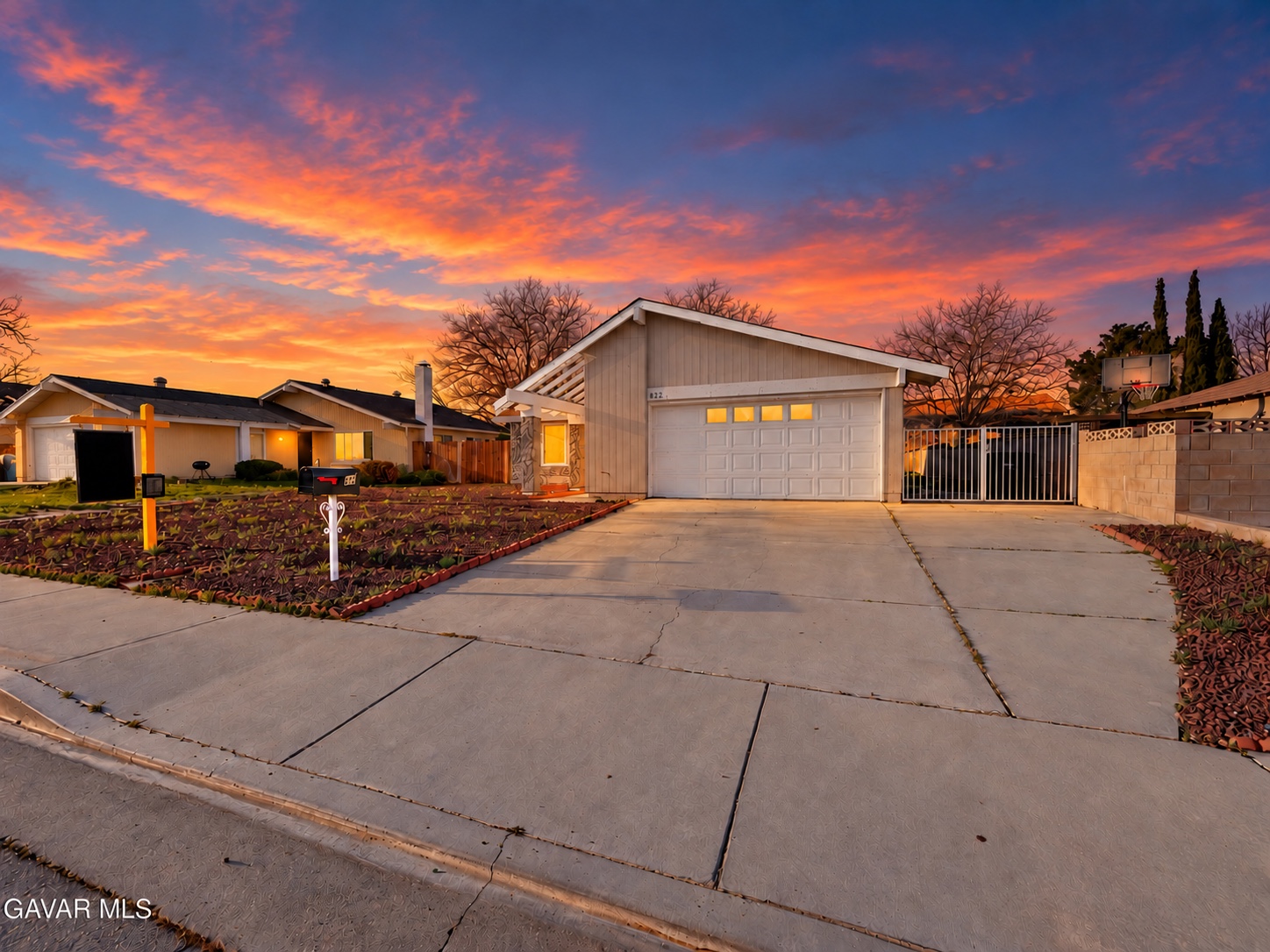 Twilight front exterior of 823 E Kildare Street in Lancaster, California