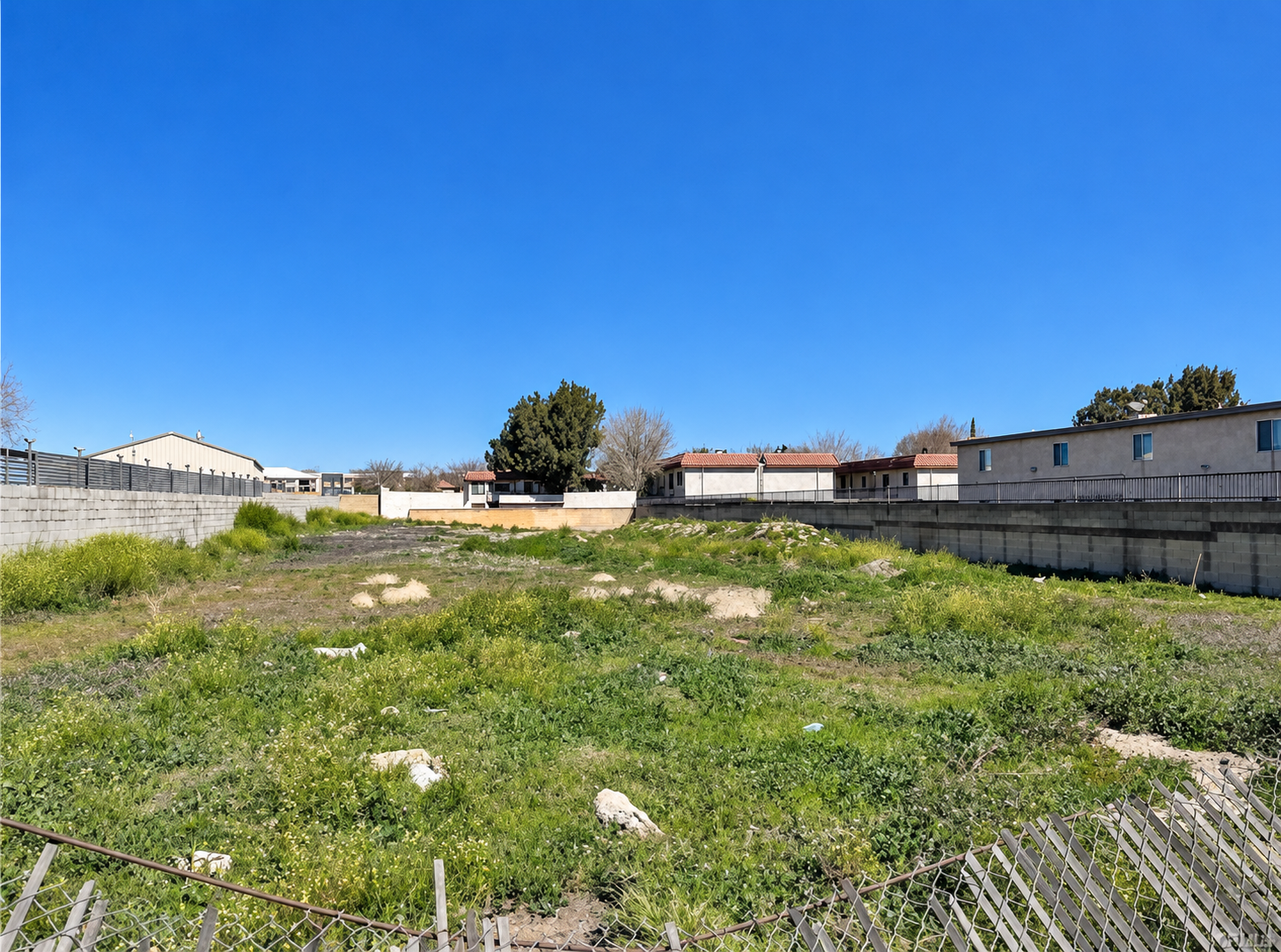 Vacant land at Avenue R near 9th Street East in Palmdale, California